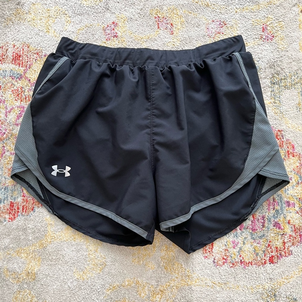 Under Armour Black Workout Shorts size Small